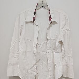 Elegant White Dress Shirt with Red Striped Collar